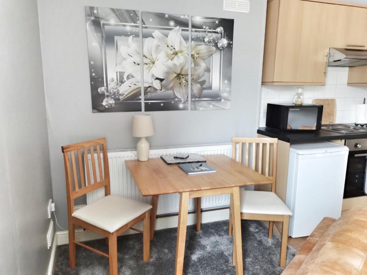 Gwynedd House Flat 1 Apartment Pentraeth Exterior photo